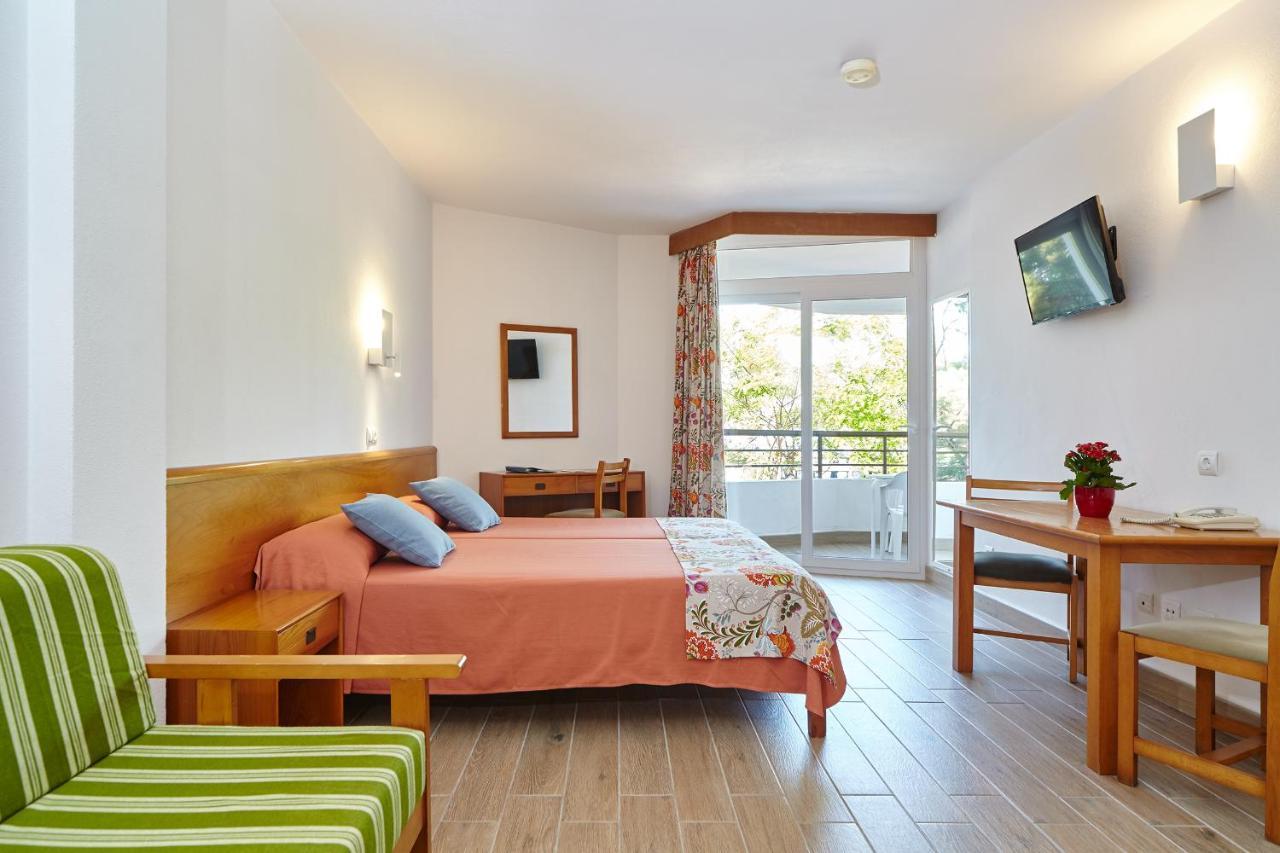 Apartamentos Ses Savines Sant Antoni de Portmany Dış mekan fotoğraf