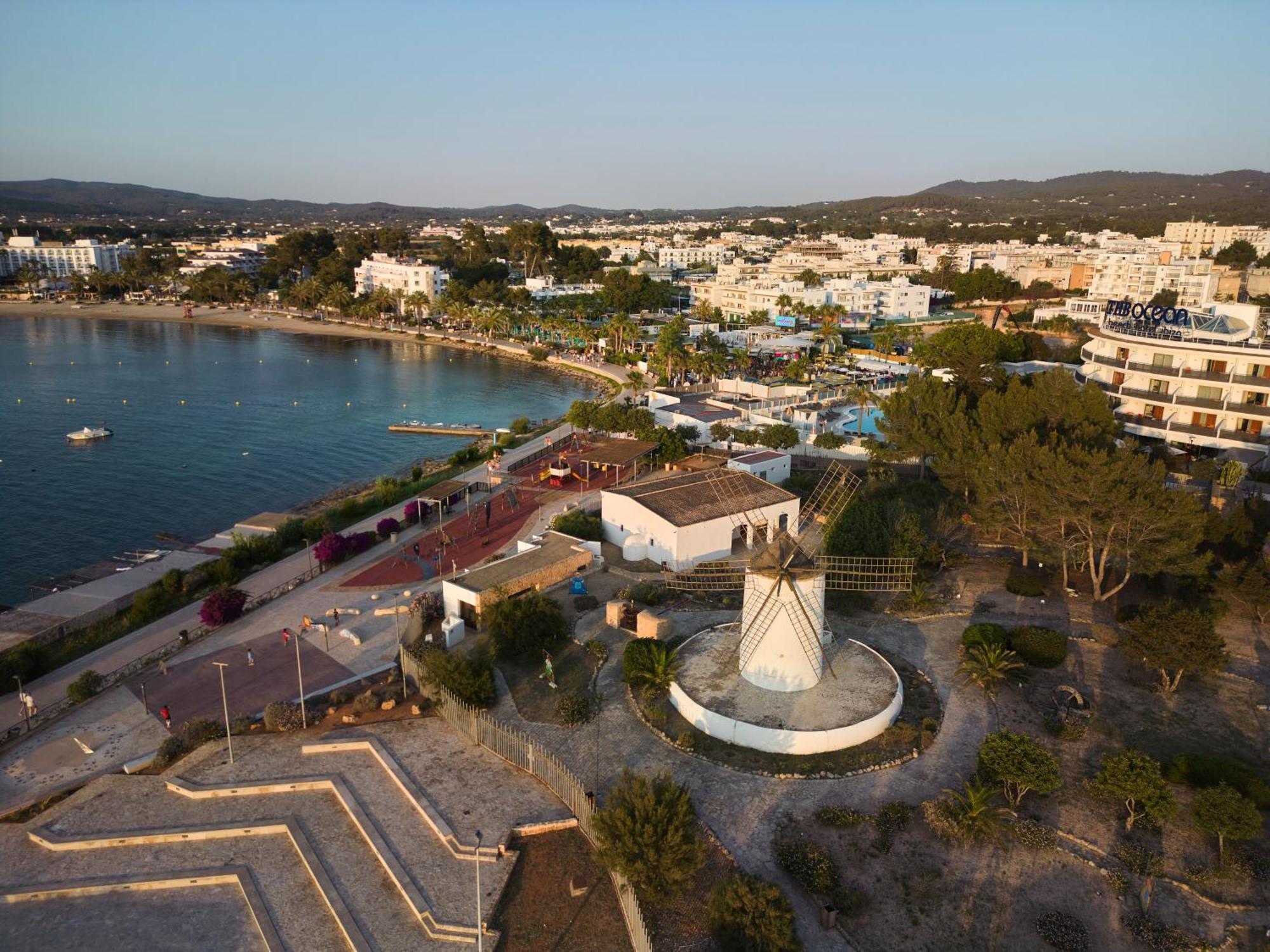 Apartamentos Ses Savines Sant Antoni de Portmany Dış mekan fotoğraf